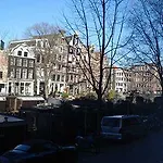 Truelove Aparthotel
